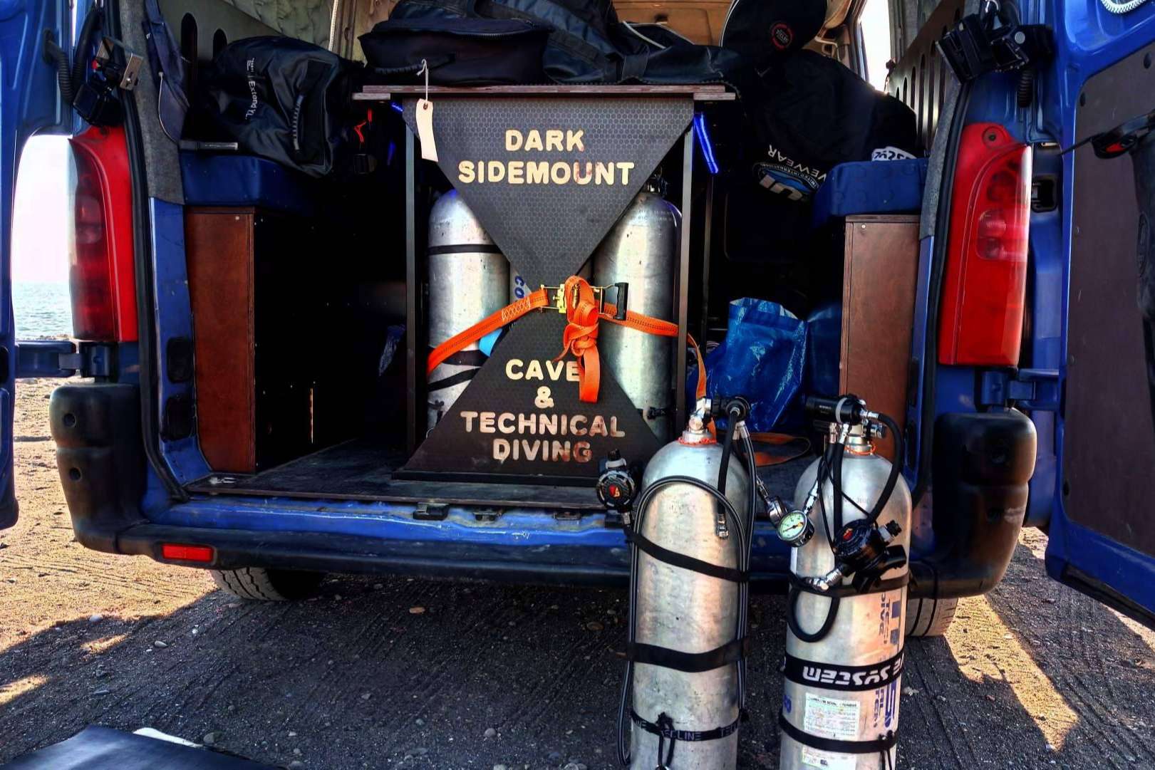 ¿Cuáles son los principales mitos acerca del buceo sidemount? según Dark Sidemount