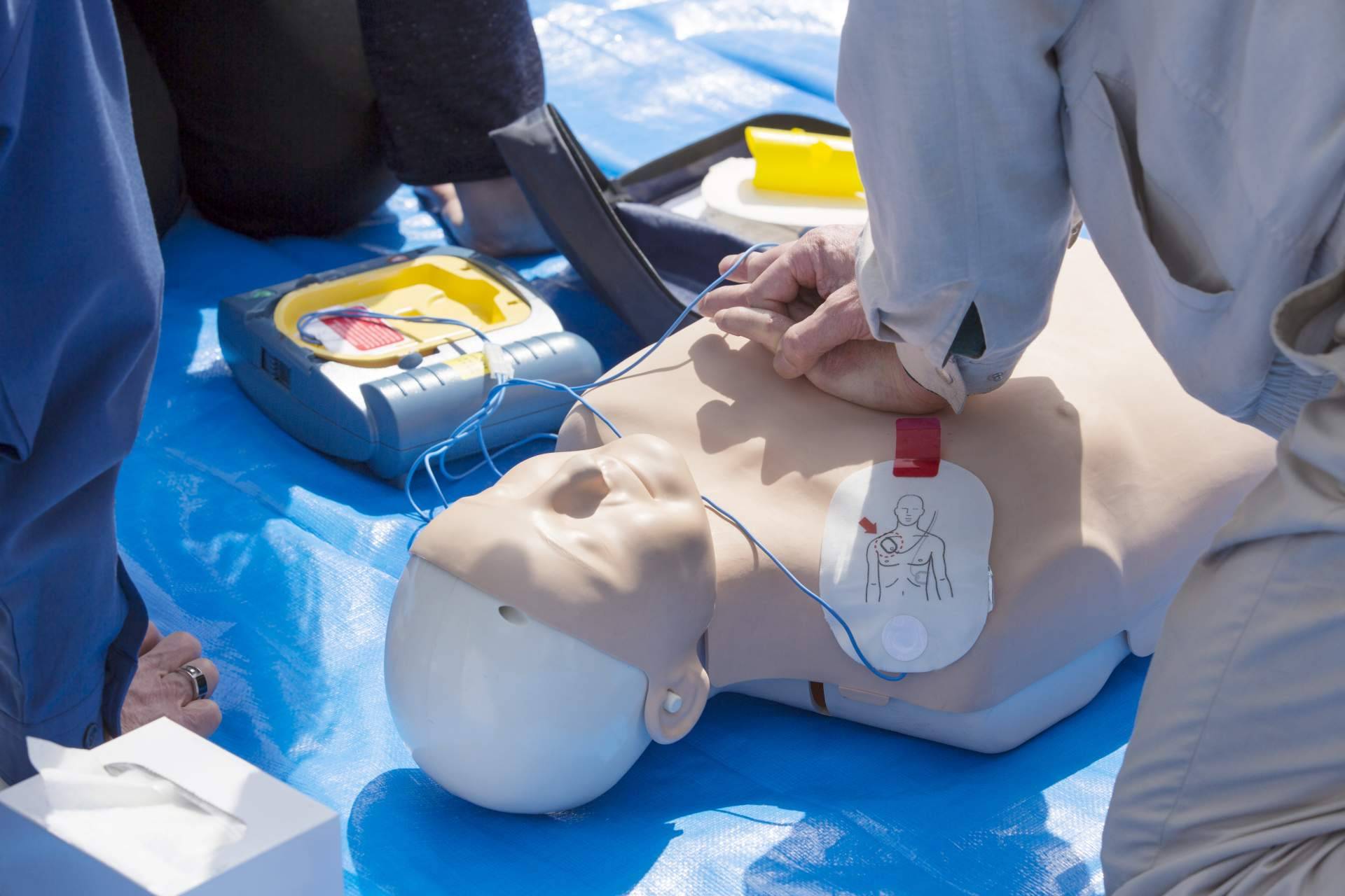 ¿Cuál es el objetivo de los cursos de emergencias de Esforem?