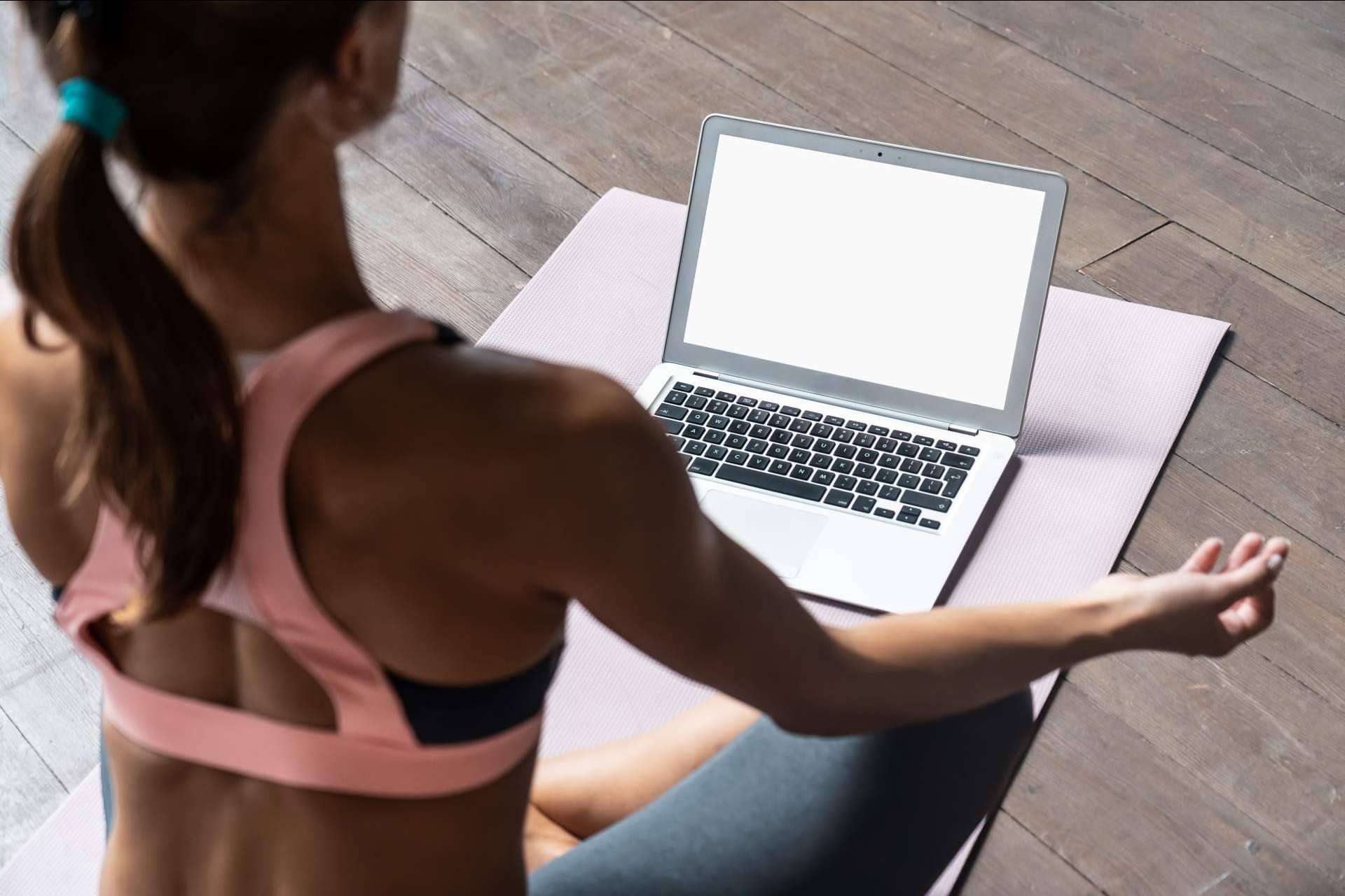 ¿De qué manera elegir un profesorado de yoga online?, en Profesorado de Yoga