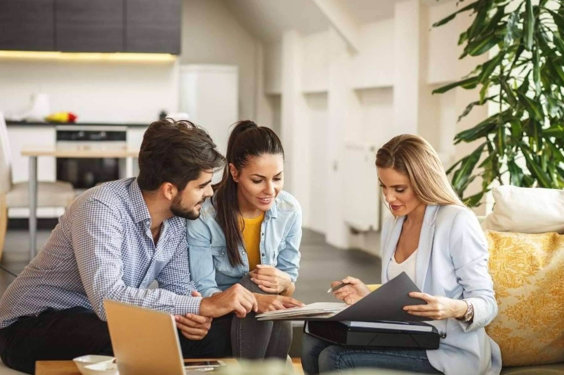El importante papel de los agentes inmobiliarios Elba Invest Inmobiliaria
