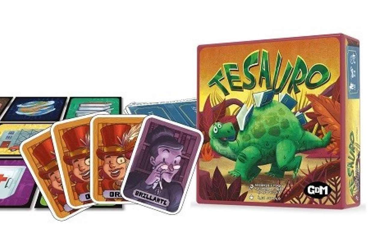 Djuegos dispone de fundas para cartas de diversos modelos y tamaños