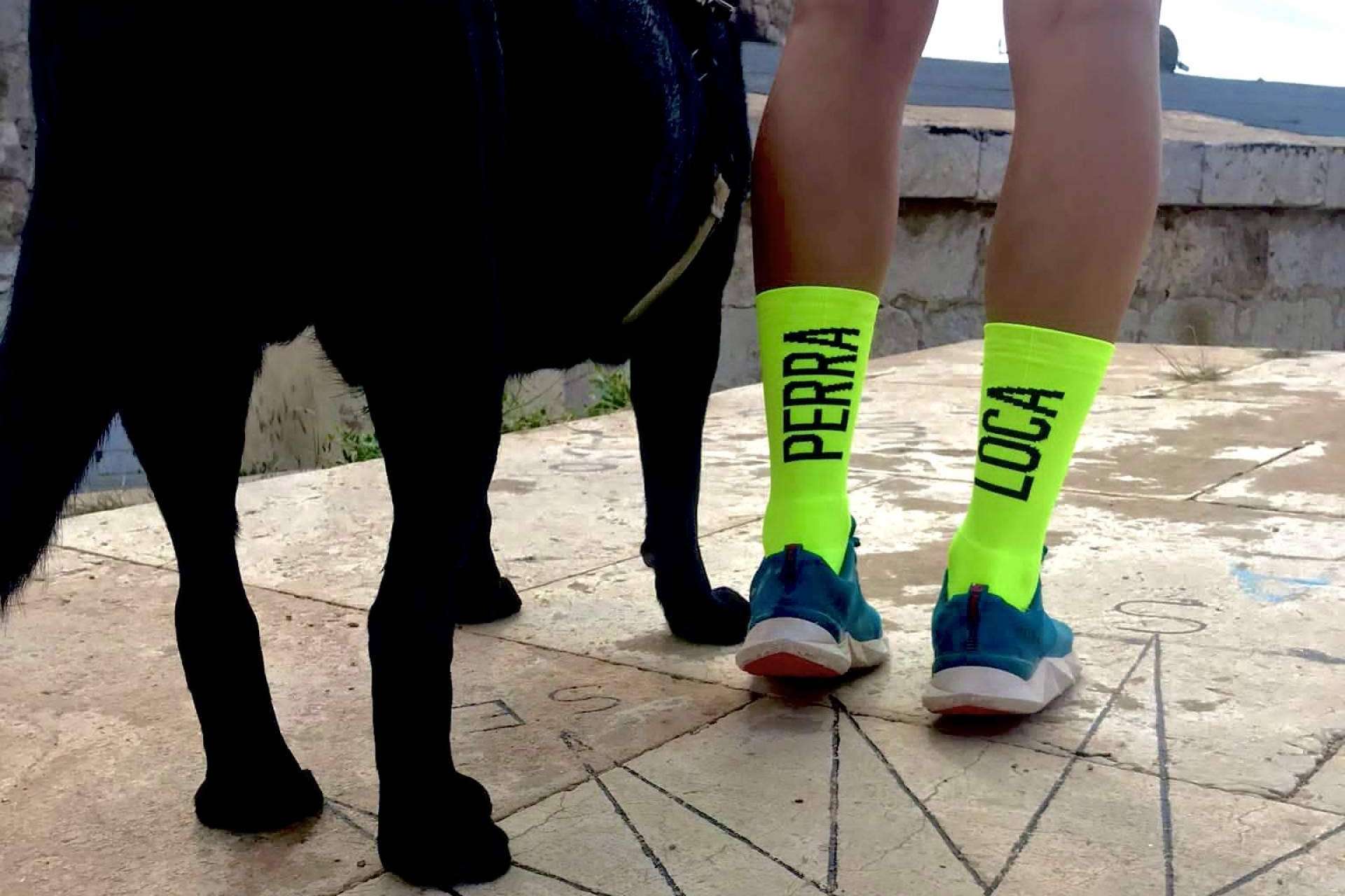 Perra Loca presenta sus calcetines para crossfit