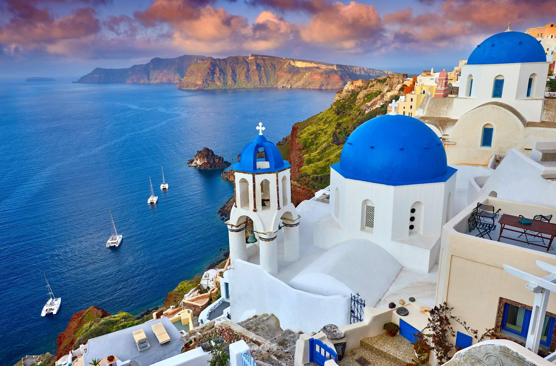ISholidays.com ofrece increíbles vacaciones en Santorini, Grecia