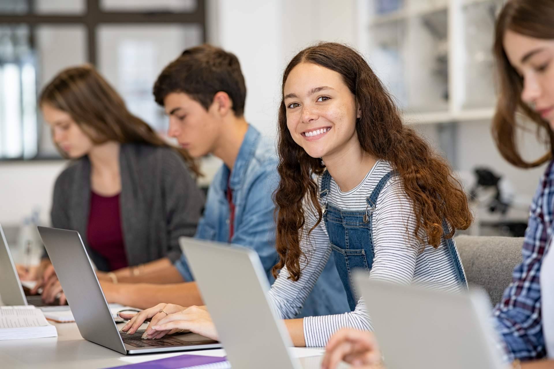 Ordenador Outlet ofrece portátiles económicos para estudiantes