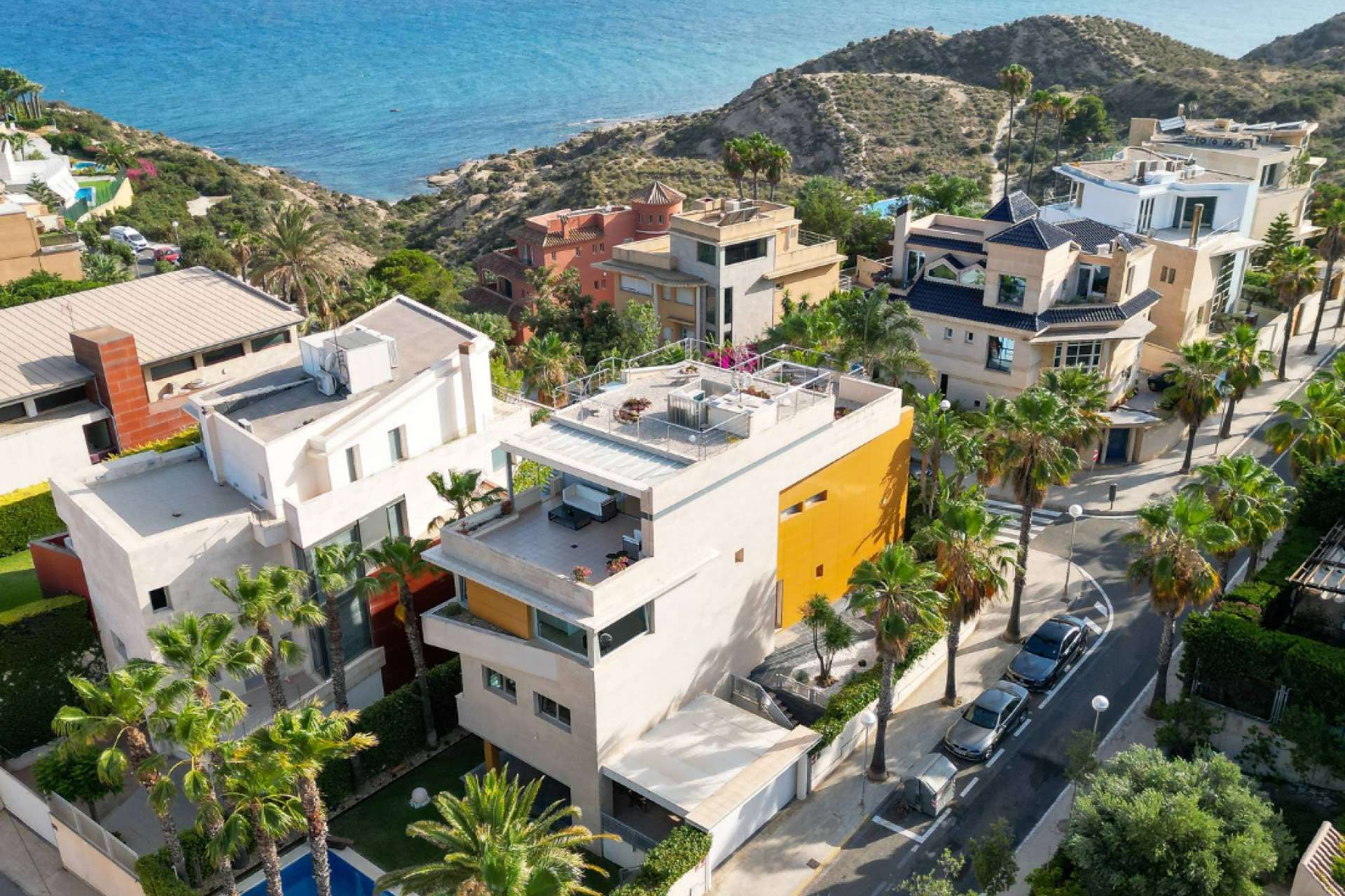 El lujo de vivir en Cabo de las Huertas de Alicante