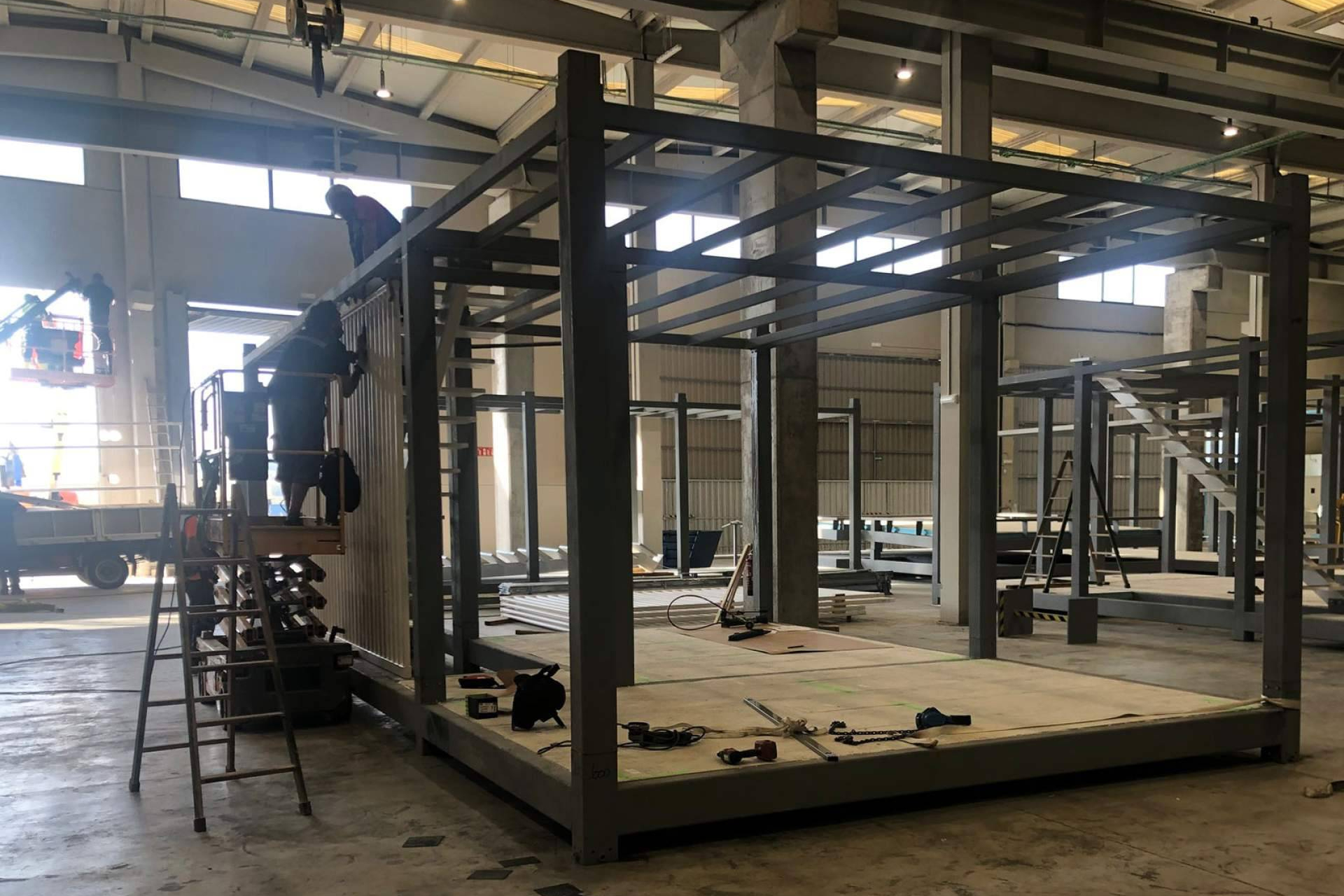 Construcciones modulares a medida con transporte sencillo y montaje rápido en obra